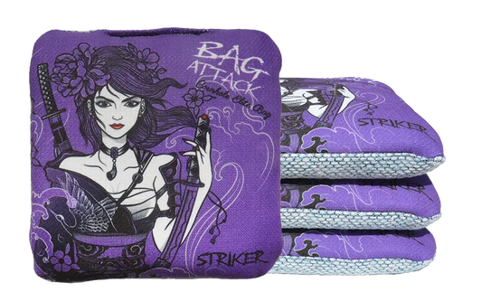 4 sacs de cornhole Pro de compétition ninja sur fond violet, vue de face