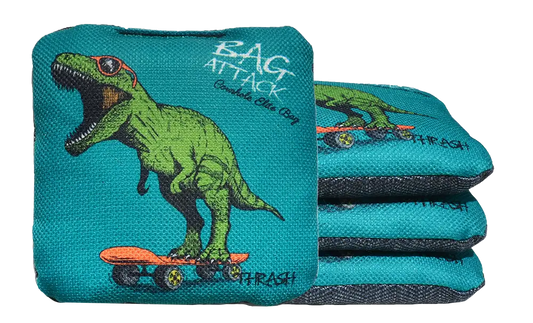 4 sacs de cornhole Pro de compétition t-rex sur fond bleu, vue de face