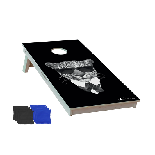 cornhole leopard en smoking, vue de face