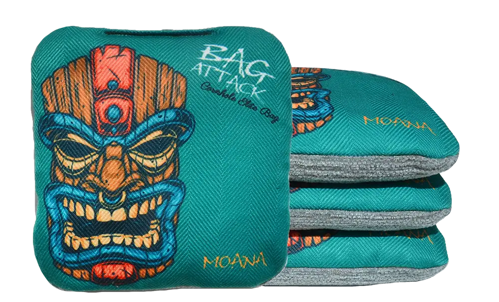 4 sacs de cornhole Pro de compétition totem hawaïen sur fond vert, vue de face