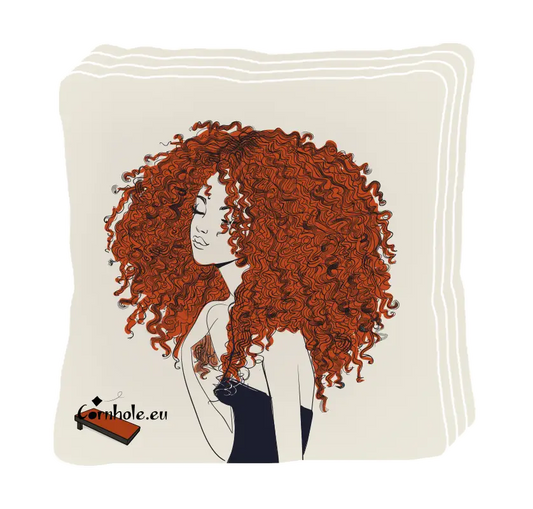 4 sacs de cornhole fille au cheveux bouclés, vue de face