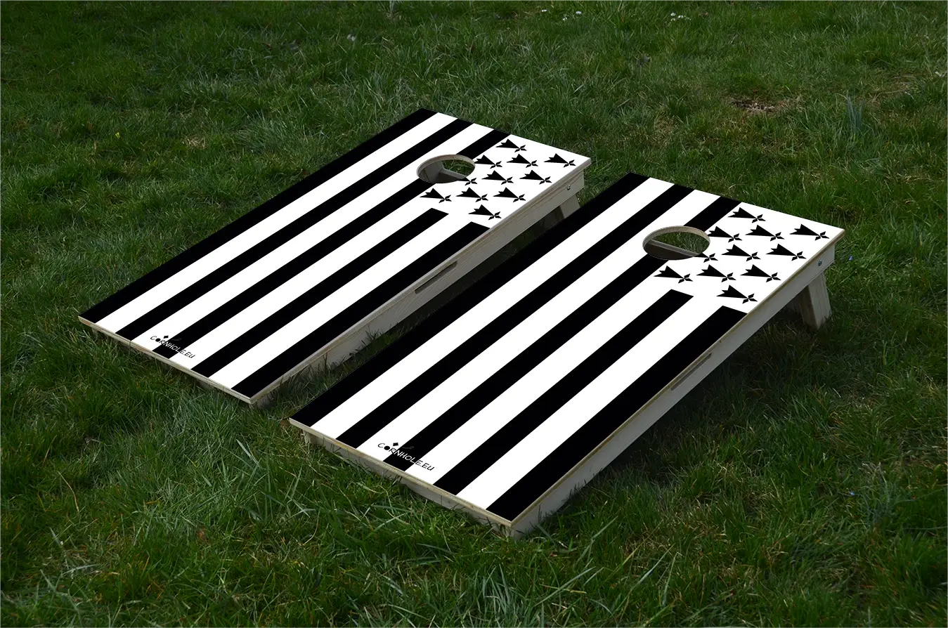 cornhole 2 planches drapeau de votre choix !, sur le gazon, vue de face