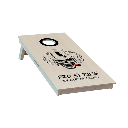 cornhole Pro de compétition tête de mort en train de fumer un cigare, vue de face