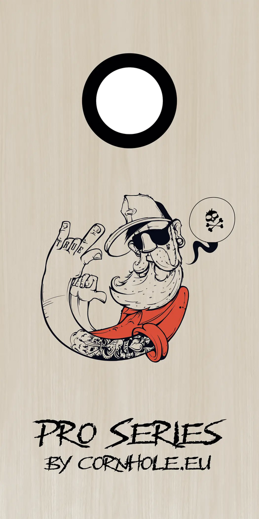 décor détaillé cornhole Pro de compétition hipster tatoué, vue de face