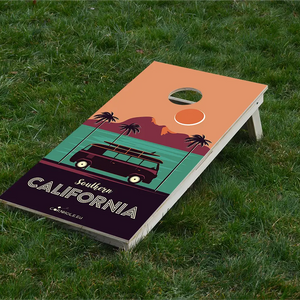 cornhole surfeur dans un tube, sur le gazon, vue de face