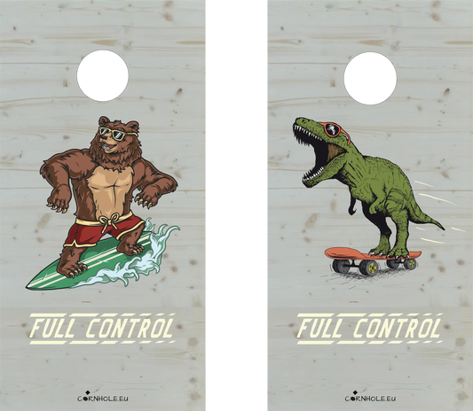 décor détaillé cornhole 2 planches ours surfant une vague et t-rex en skateboard, vue de face