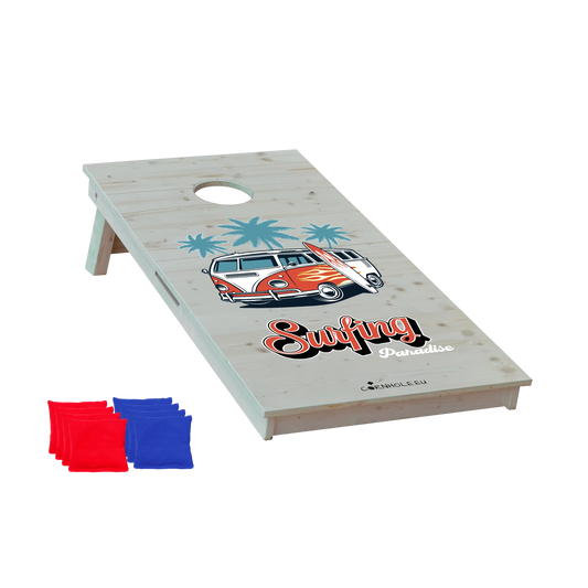 cornhole squelette surfant une vague à coté d'un requin, vue de face