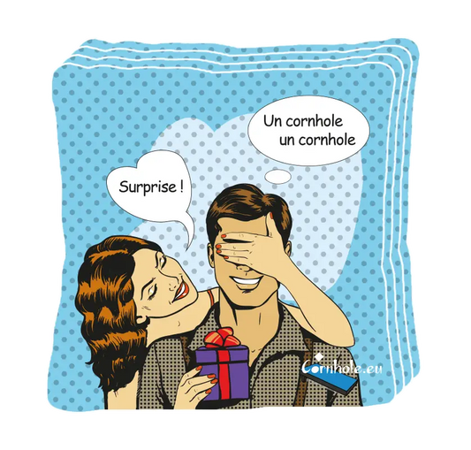 4 sacs de cornhole couple et cadeau surprise, vue de face